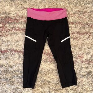 Lululemon run your heart out capri black and pink luxtreme cropped leggings 8